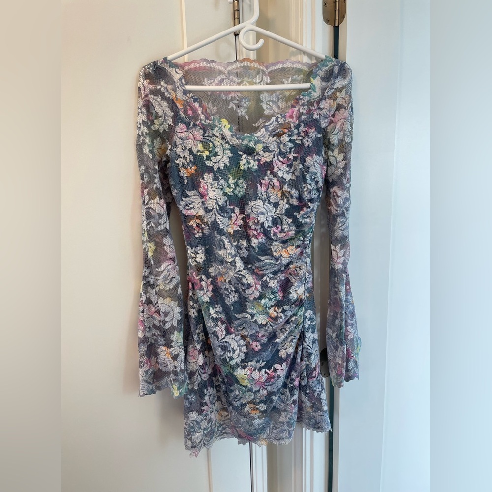 OLVI’S Floral Lace Long Sleeve Mini Ruched Dress